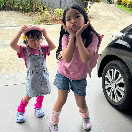 Azquera Quinn Nabila Azquera Quinn Nabila