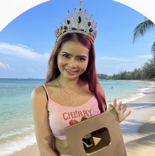 Queen of Pattaya Thai Girl Queen of Pattaya Thai Girl