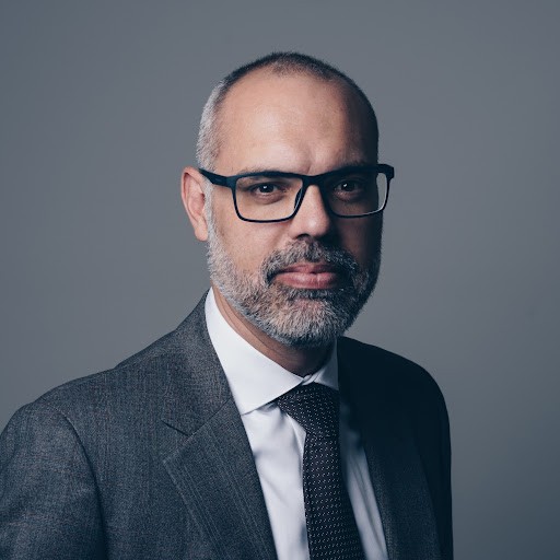 Allan L. Dos Santos Allan L. Dos Santos
