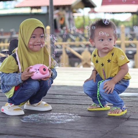 Arsyila Syarifa dan Muhammad Rizkian Rasyad Arsyila Syarifa dan Muhammad Rizkian Rasyad