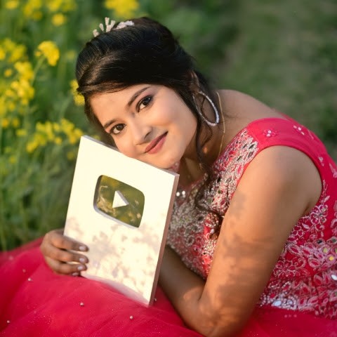 Talkative Riya