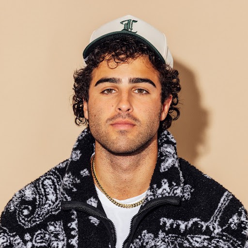 Nick Nayersina Nick Nayersina