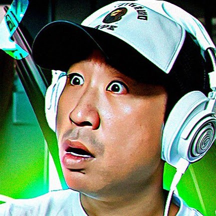 Coreano Loco Reacciona