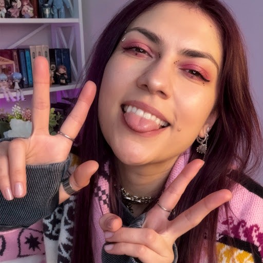 Kira Devis Kira Devis